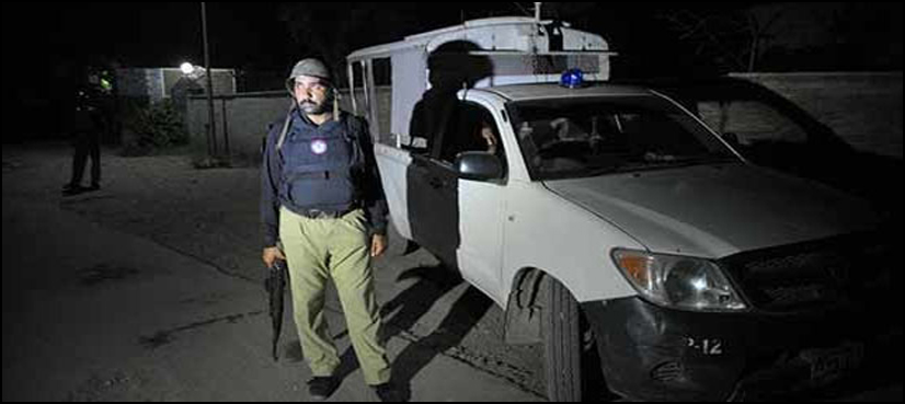 DSP among two injured in Karachi firing