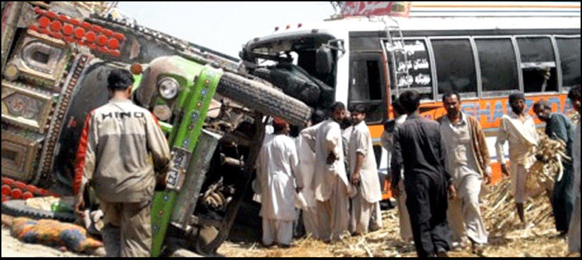 Seven killed in bus-truck collision in Sahiwal