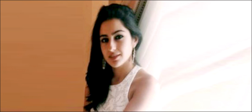 Saif’s daughter Sara Ali Khan takes the internet by storm with latest pictures