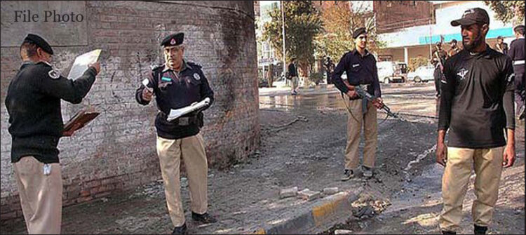 Mardan blast leaves 11 injured including two policemen