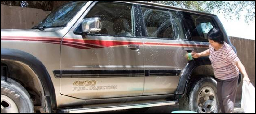 Kuwait sets minimum wage for maids in first for Gulf