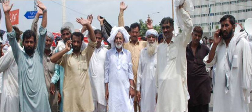 Thatta: People block National Highway to protest water shortage