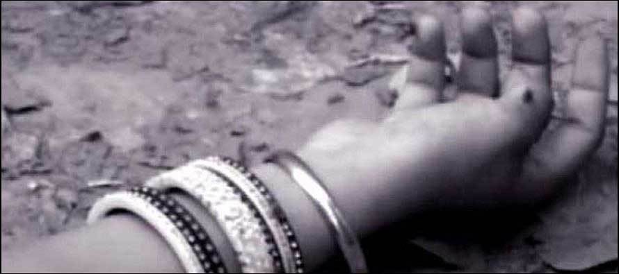 Man burns grand daughter alive for 'honour' in Gujrat