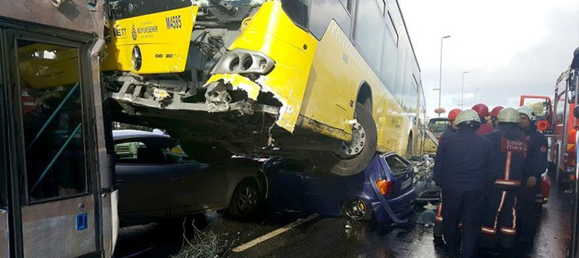 11 injured after Turkish man attacks bus driver, causes pile-up