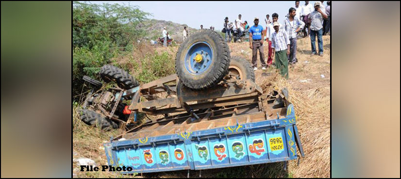 D.G. Khan: Search ongoing for victims of tractor trolley mishap