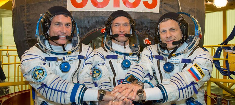 Two Russians, one American blast off to ISS