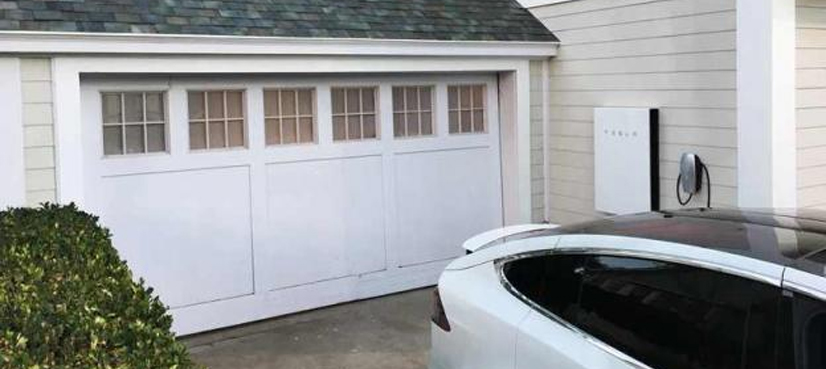 Tesla's Musk adds solar roofs to his clean energy vision