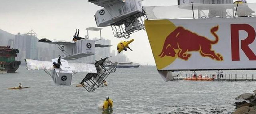 Aliens land the prize at Hong Kong Flugtag