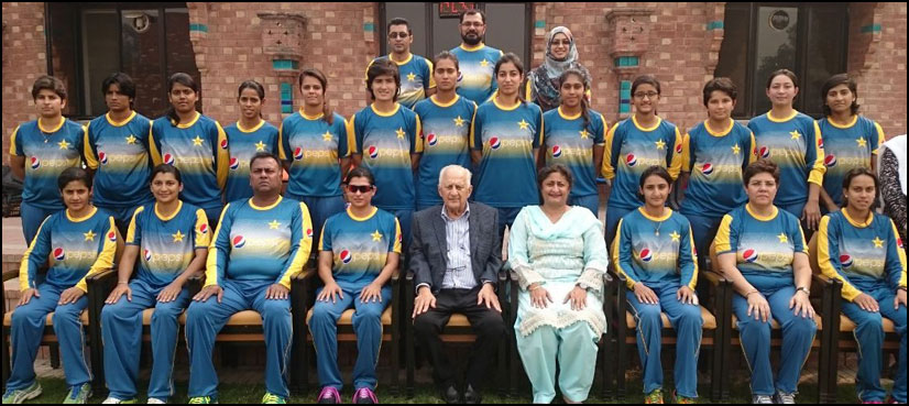 Pakistan Women leave for New Zealand tour