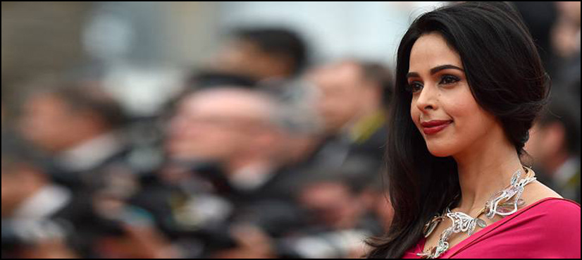 Indian actress Mallika Sherawat assaulted by masked men in Paris