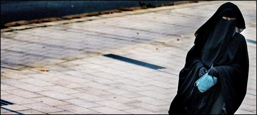 Dutch MPs approve partial ban on burqa wearing in public