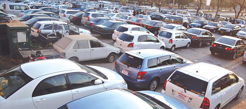 LHC orders to seize vehicles over wrong parking
