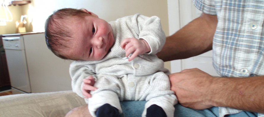 Why you should not give honey to babies?