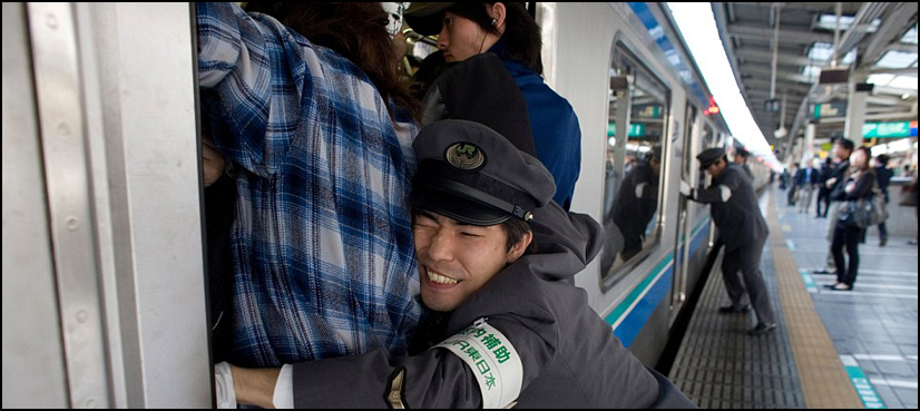 Hilarious video shows ‘overcrowded’ Tokyo subway during rush hour