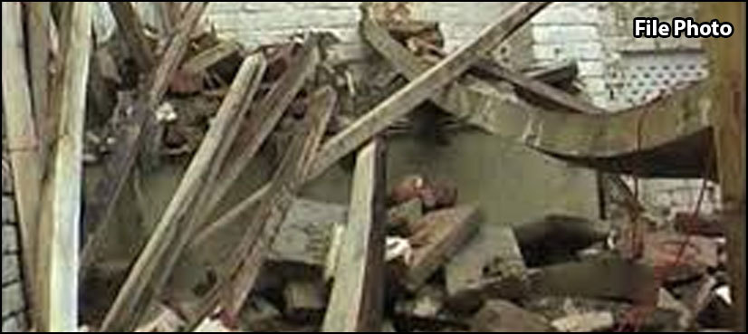 Five wounded in Faisalabad roof collapse