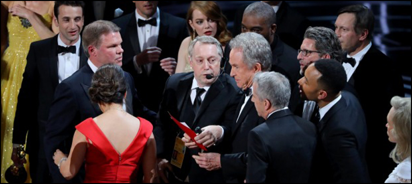 'La La Land' mistakenly announced as best picture in stunning Oscars error