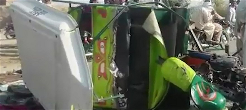 Seven killed as bus rams into rickshaw near Bhakkar