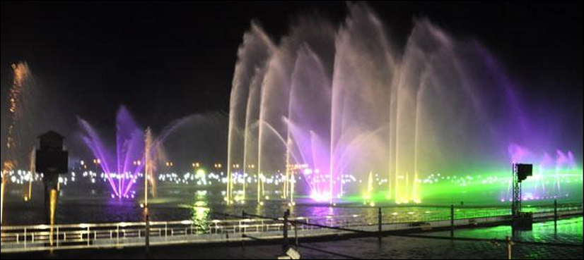 South Asia's largest dancing fountain inaugurated in Karachi
