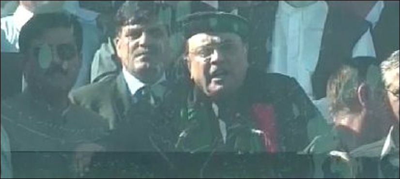 Zardari lashes out at Imran and Nawaz in Malakand