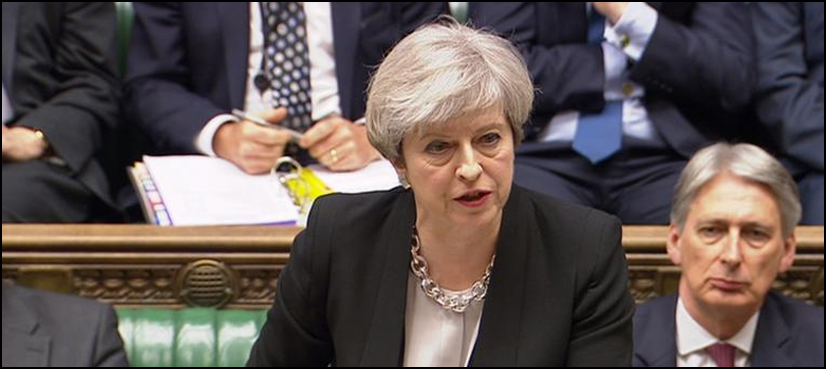 British PM loses majority, faces pressure to resign