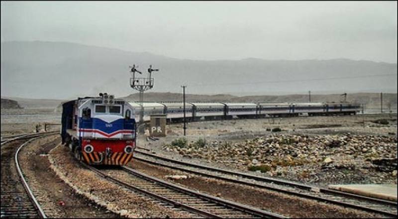 New train service from Peshawar to Quetta inaugurated