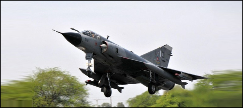 Pakistan Air Force Mirage jet crashes near Jhang