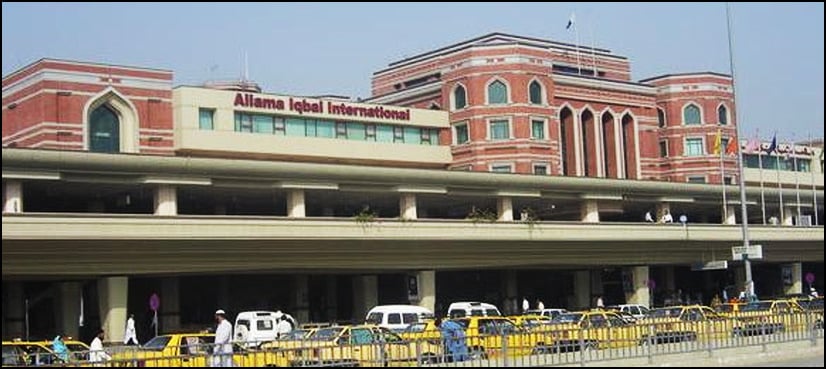 Couple detained at Lahore airport for trying to smuggle heroin