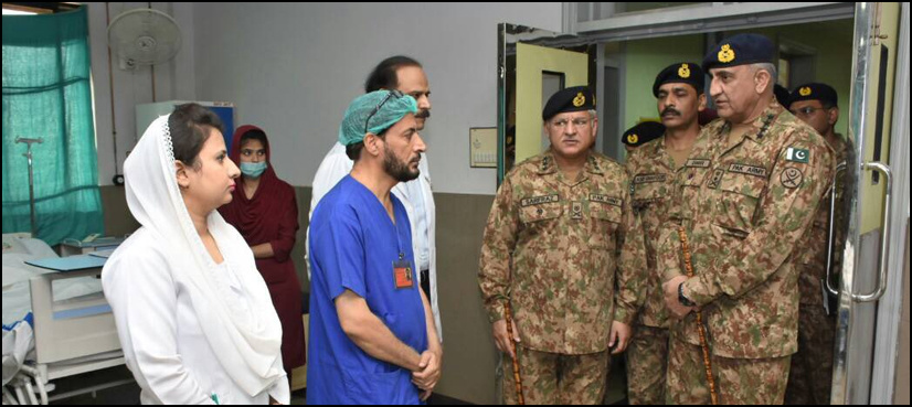 Army chief meets people injured in Bahawalpur blaze incident