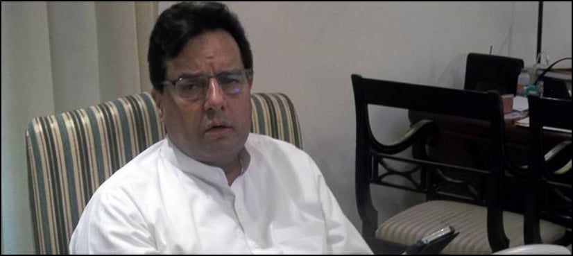 NAB personnel collar capt (r) Safdar from Islamabad airport