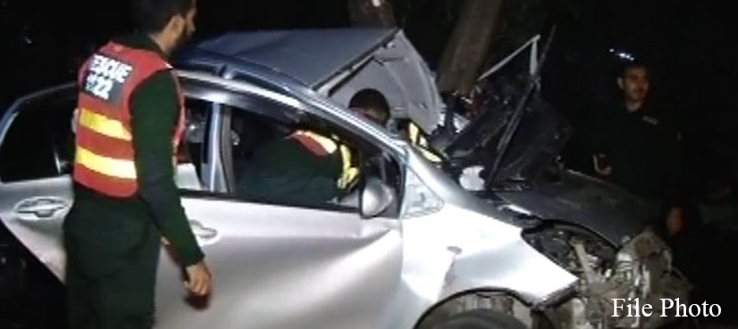 Five die in coach-car collision in Rahim Yar Khan