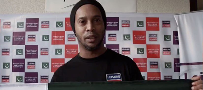 Ronaldinho comes out of retirement