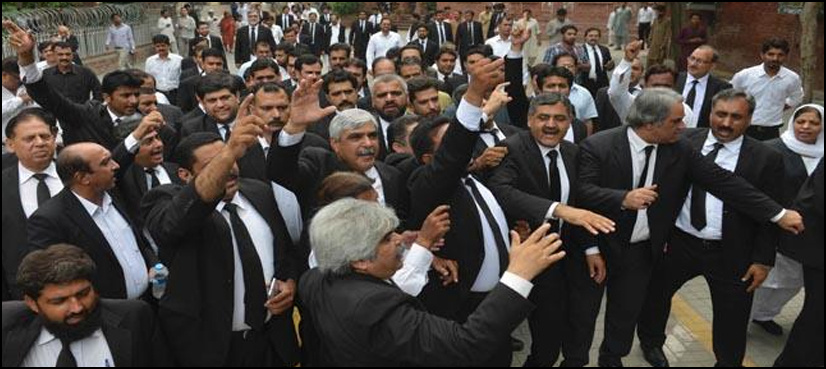 LHC orders arrest of Multan bar president amid lawyers protest