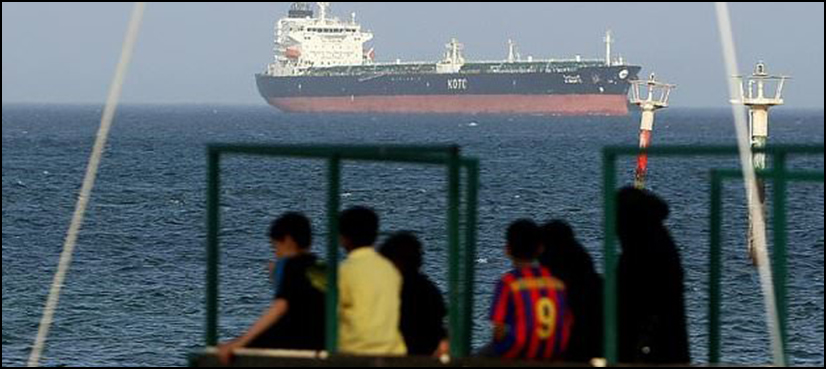 Emergency teams battle oil spill in Arabian Gulf