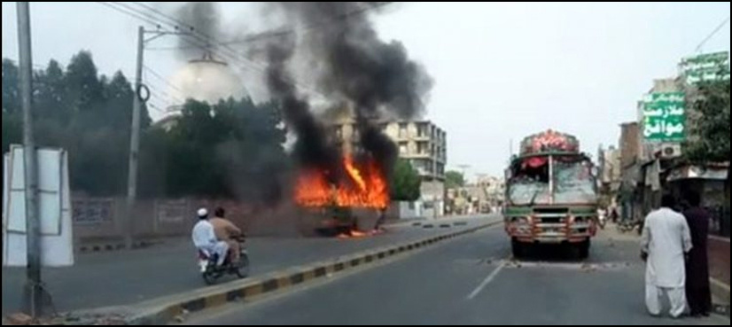 Over 400 students booked for setting buses ablaze in Faisalabad