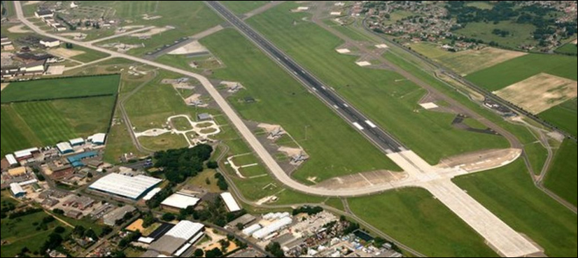 US military personnel fire shots as man tries to force entry into British base