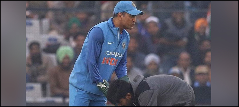WATCH: Fan invades pitch to touch MS Dhoni’s feet