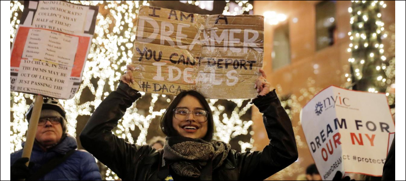 US resumes DACA applications after judge blocks end to program