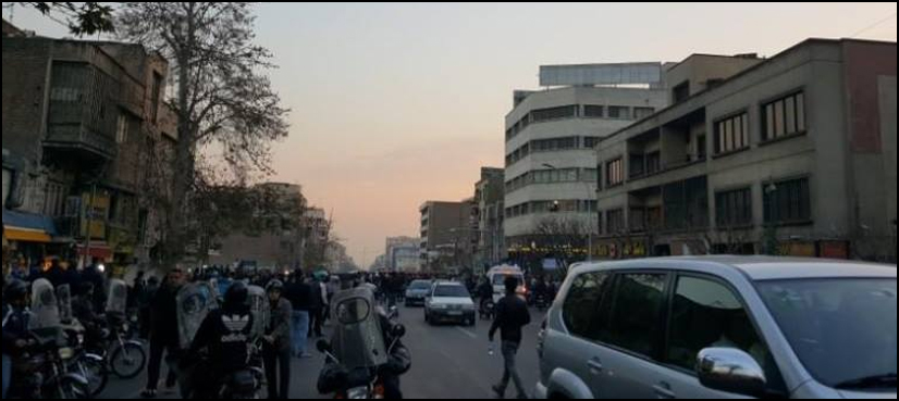 Iranian army commander offers to help police suppress unrest