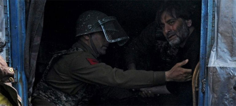 Thousands protest in Kashmir after Indian army kills civilians