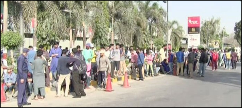 Frenzy of excitement as PSL final tickets go on sale