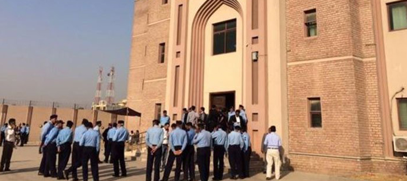 AC judge adjourns Al-Azizia case hearing owing to Kulsoom Nawaz's demise