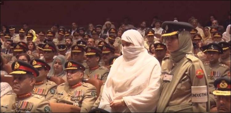 Army chief confers awards on military personnel for their sacrifices