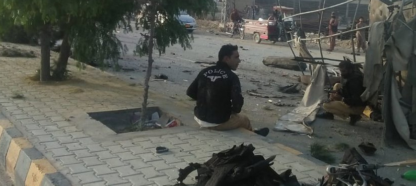 Five policemen martyred in series of blasts in Quetta