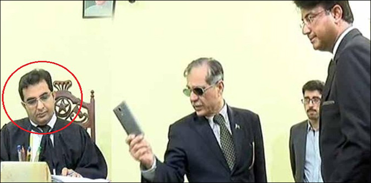 ‘Feeling humiliated’: Judge whose cellphone was thrown by CJP resigns