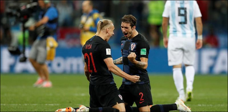 Croatia crush Argentina 3-0 to reach knockout stage