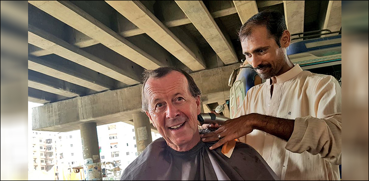 German ambassador gets a haircut from roadside barber in Karachi and Twitterati are loving it!