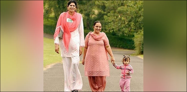 Pakistan’s tallest woman Zainab Bibi passes away