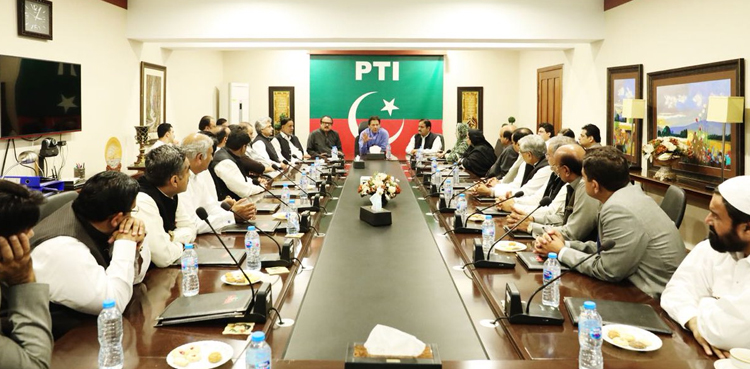 Imran decides to hold federal cabinet meeting twice a week: sources