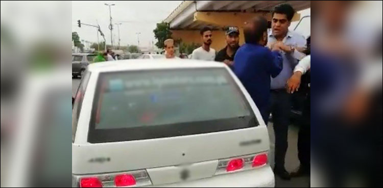 PTI's Imran Shah thrashes citizen on busy road in Karachi