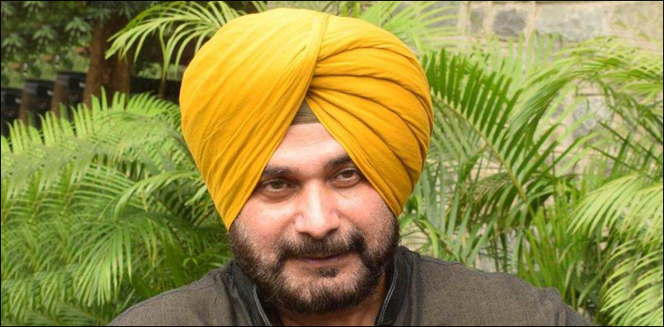 Case filed against Sidhu in India for hugging Pakistan army chief